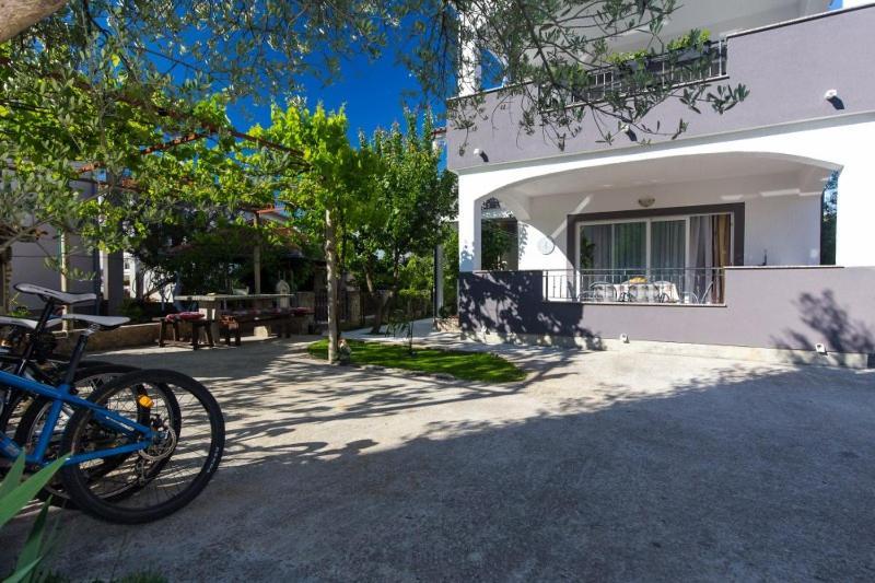 Apartments Hajl 크르크 외부 사진