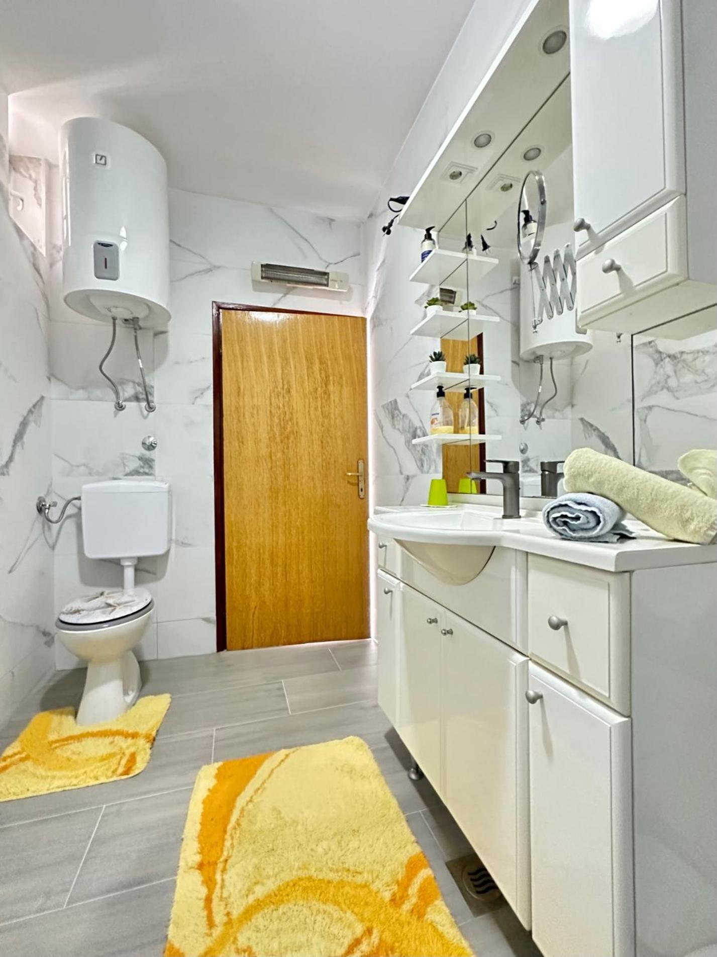 Apartments Hajl 크르크 외부 사진