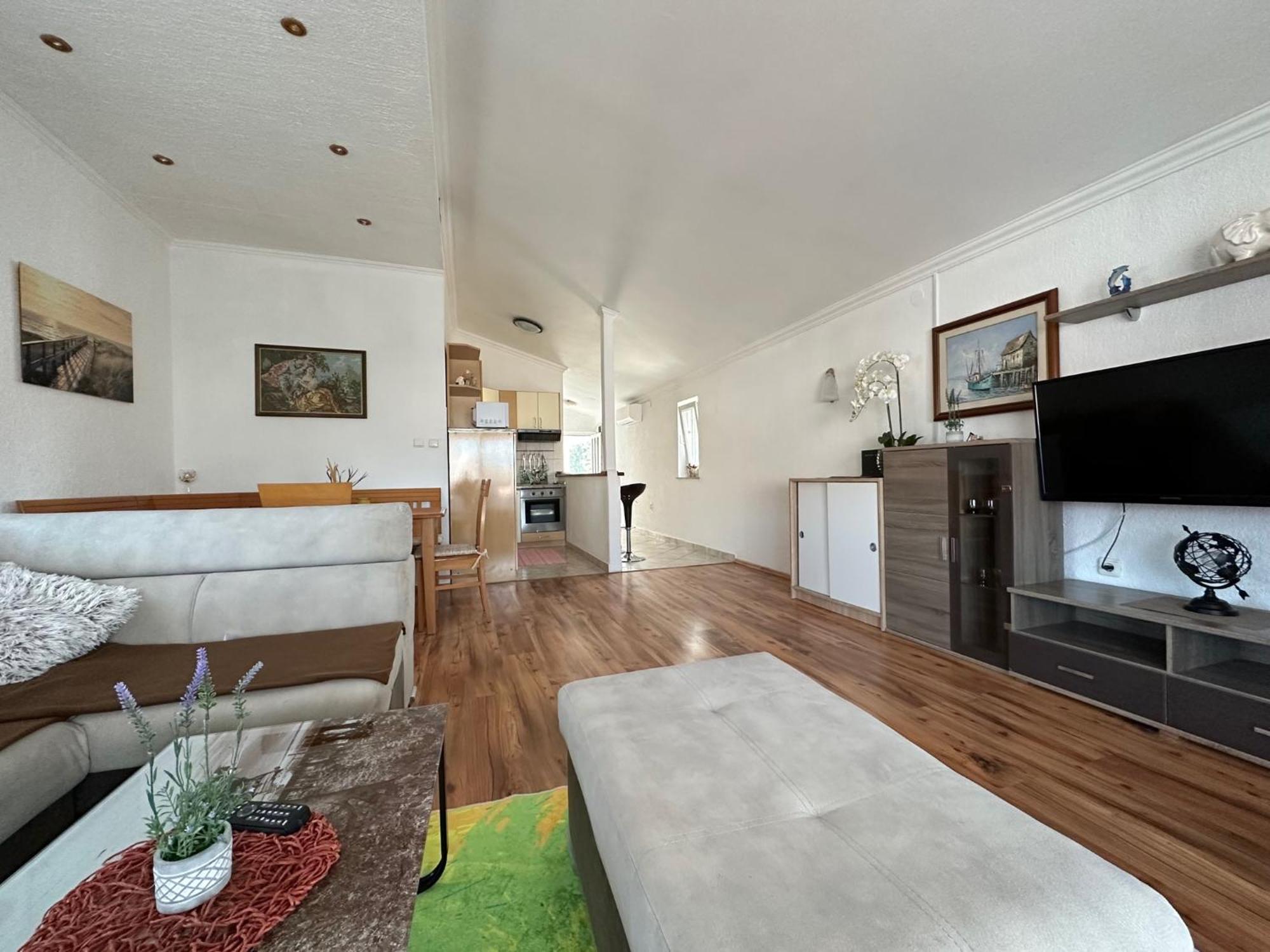 Apartments Hajl 크르크 외부 사진